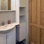 Amazing In With Wifi Apartman Varde